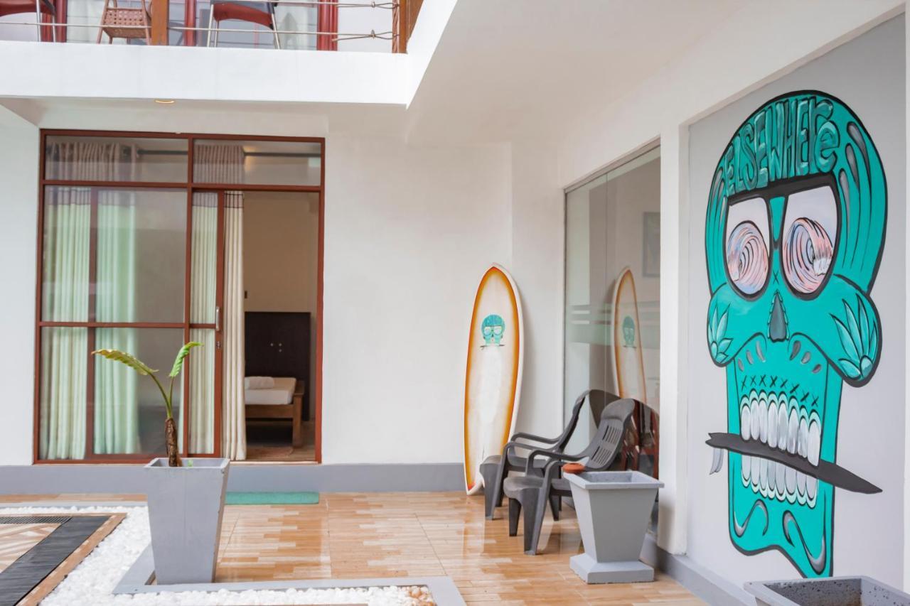 Surf & Party Weligama Hostel Exterior photo